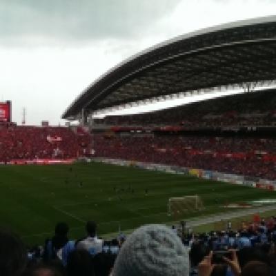 スタジアム 真っ赤 スタジアム 真っ赤