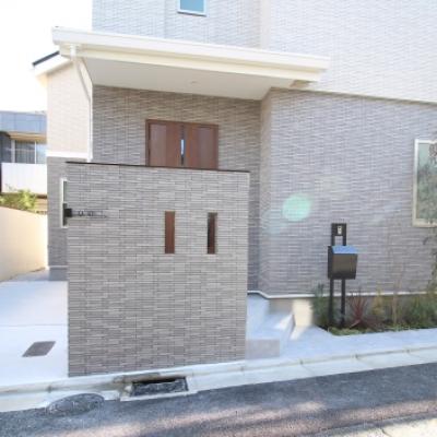 タイル貼り門袖 タイル貼り門袖