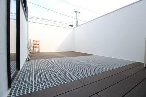 バルコニー用グレーチング フロア デッキフロアー 世田谷区i様邸 東京都世田谷区 エクステリア 外構 ガーデン 世田谷エクステリアルーム 三栄造園株式会社 バルコニー用グレーチング フロア デッキフロアー 世田谷区i様邸 東京都世田谷区 エクステリア 外構 ガーデン 世田谷エクステリアルーム 三栄造園株式会社