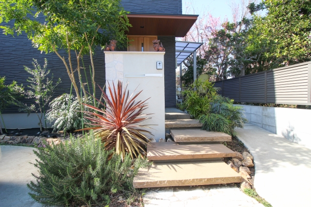 20220623_1519_57_0166w608_h405